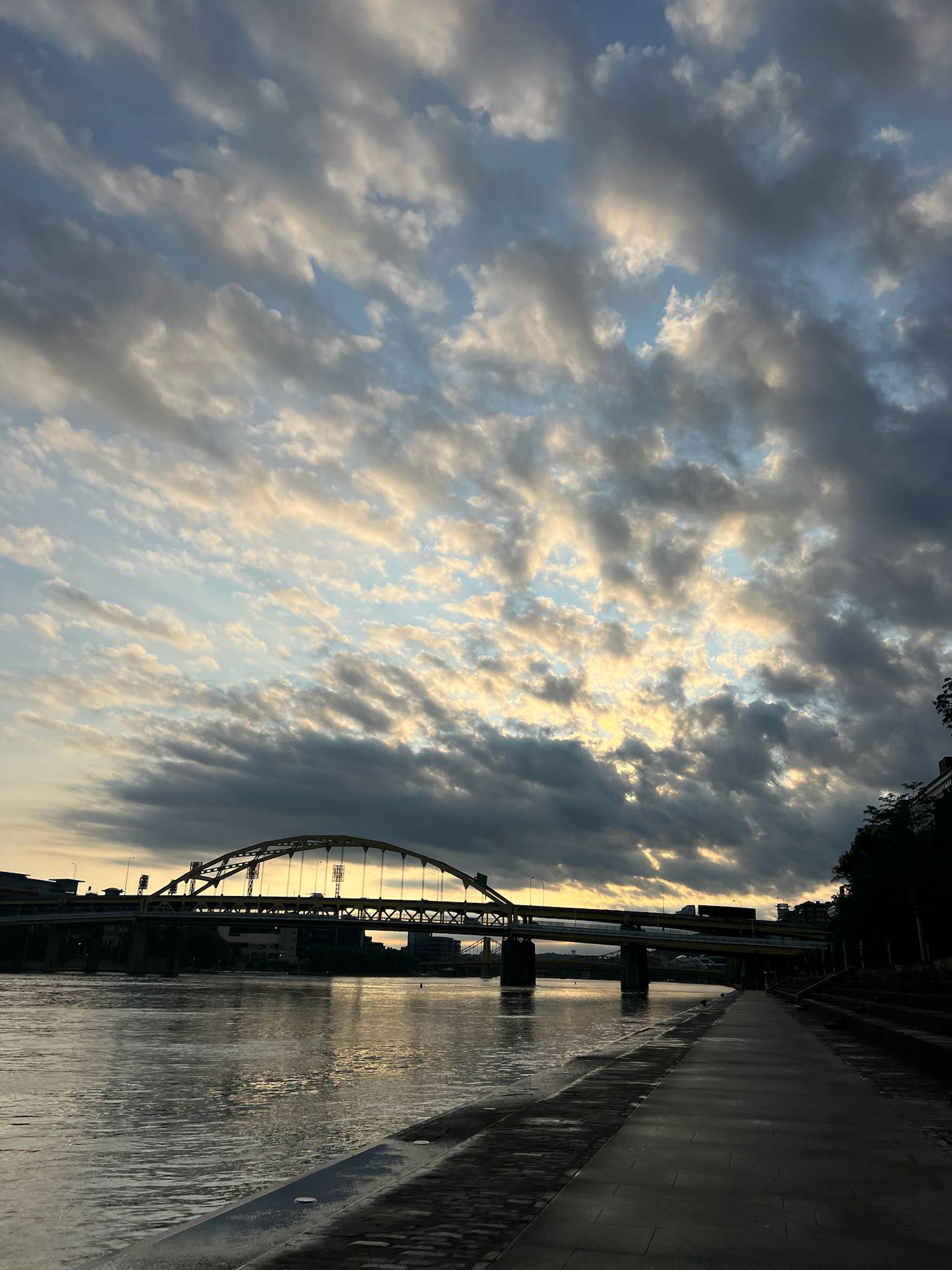 picturesque photo of Pittsburgh